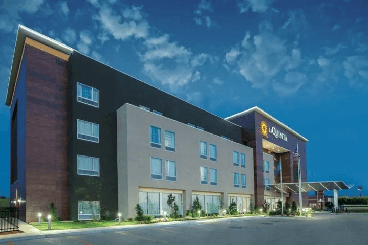 La Quinta Hotel - Modern multi-story design with sophisticated lighting